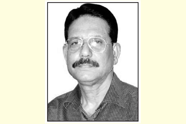 বাংলার শেষ নবাবের সমাধিতে কিছুক্ষণ