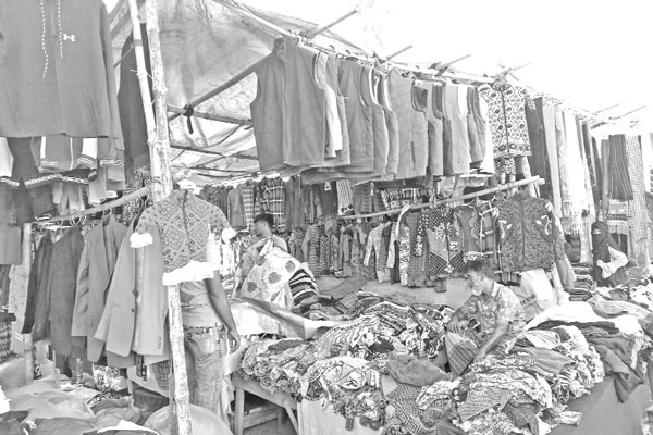 ঝুটের পোশাক বিশ্ববাজারে