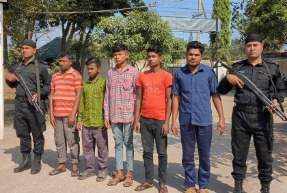 ছিনতাই চক্রের হোতাসহ গ্রেফতার ৫ 
