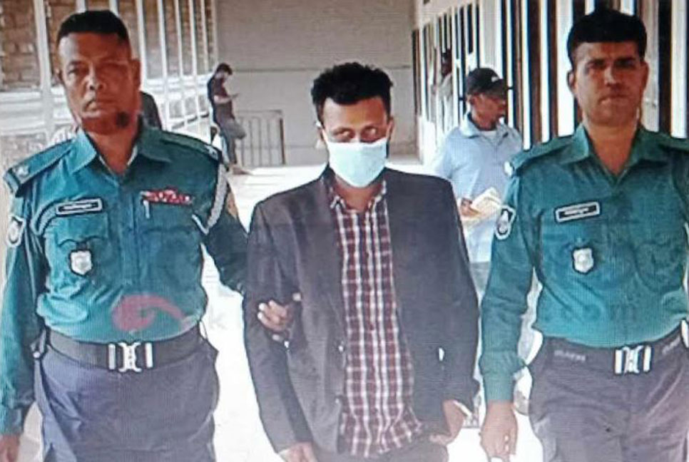 খুলনায় গৃহবধূকে ধর্ষণের দায়ে
যাবজ্জীবন 