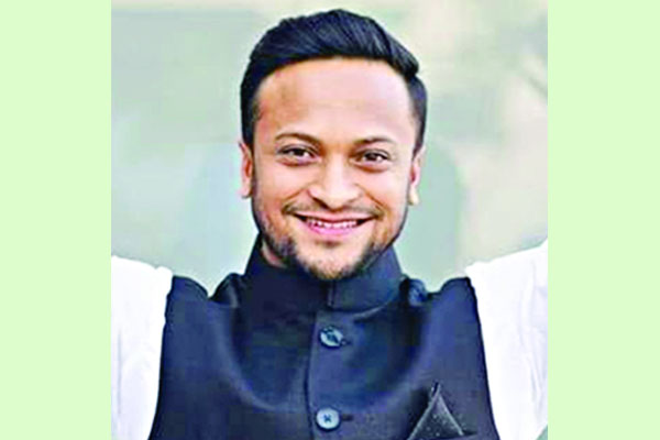 সাকিবের বাড়িতে ভিড়