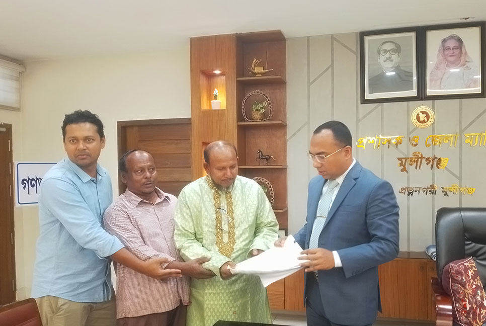 মুন্সীগঞ্জ-১ আসনে জাকের পার্টির প্রার্থীর মনোনয়নপত্র দাখিল 