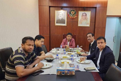 ডিবি কার্যালয়ে শামীম ওসমান