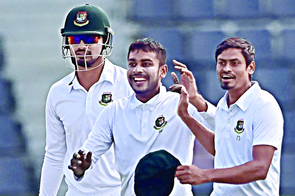 শেষ বিকালে তাইজুল ঝলক