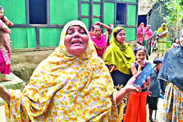 সাইফুলের বাড়িতে শোকের মাতম