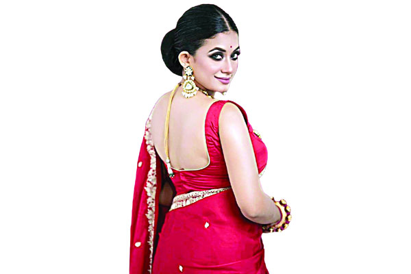 ‘কাজল রেখা’ মন্দিরা
