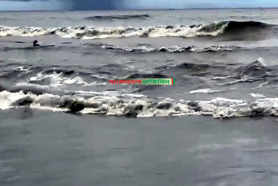 সাগরে ঘূর্ণিঝড় ‘মিগজাউম’, বন্দরে ২ নম্বর হুঁশিয়ারি সংকেত

