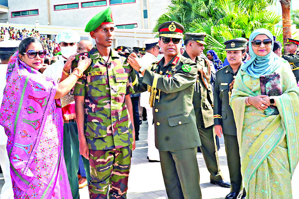 মিলিটারি একাডেমিতে রাষ্ট্রপতি কুচকাওয়াজ