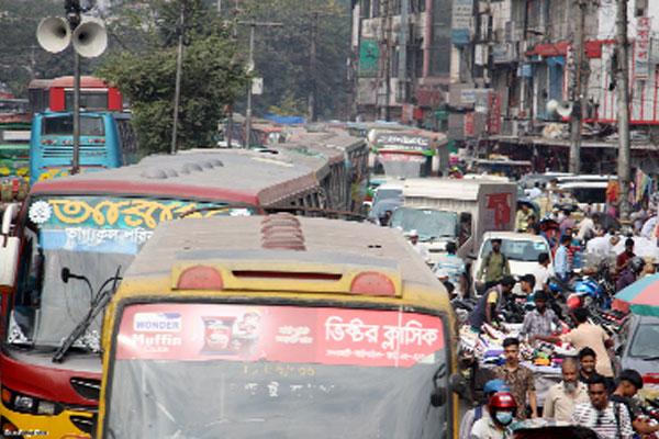 চিকিৎসা ও শিক্ষার চাপ ঢাকার ওপর