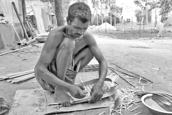 বাঁশশিল্পের কারিগরদের দুর্দিন