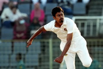 ৩৩ রানেই ৩ উইকেট খোয়াল নিউজিল্যান্ড