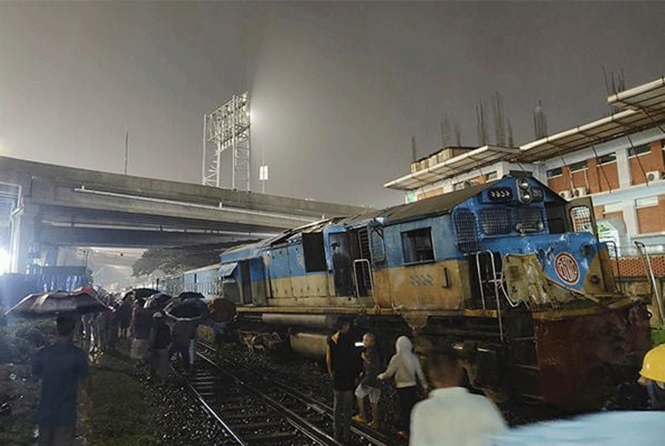 ঢাকার সঙ্গে সারাদেশের ট্রেন চলাচল শুরু
