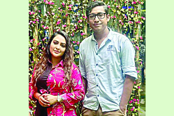 মায়ের গল্পে রওনক-তানহা