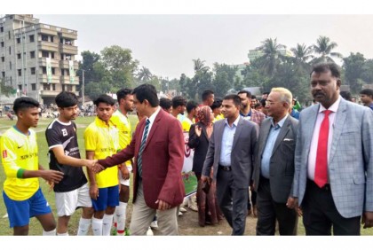 বোয়ালমারীতে জেলা প্রশাসক গোল্ডকাপ ফুটবল টুর্নামেন্ট