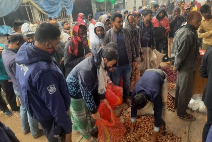ম্যাজিস্ট্রেট দেখেই দাম কমলো পিয়াজের 