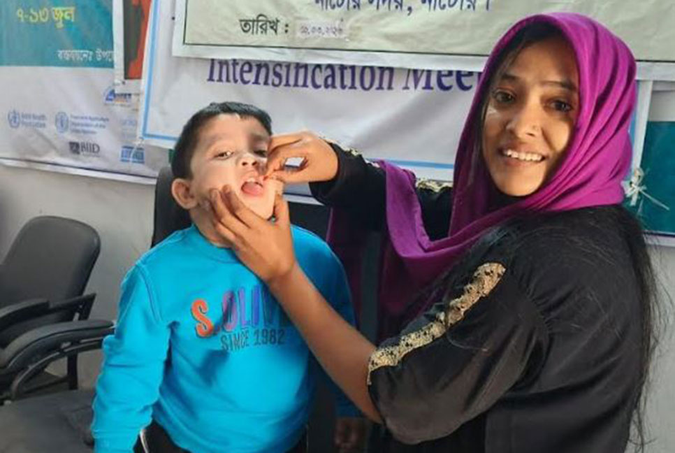 নাটোরে জাতীয় ভিটামিন 'এ' প্লাস ক্যাম্পেইন উদ্বোধন
