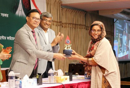 ‘স্মার্ট বাংলাদেশ গড়তে রক্তদাতাদের মতোই ত্যাগী মানুষ প্রয়োজন’