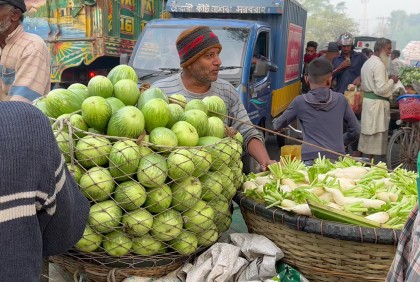 হাত বদলেই সবজির দাম দ্বিগুণ!