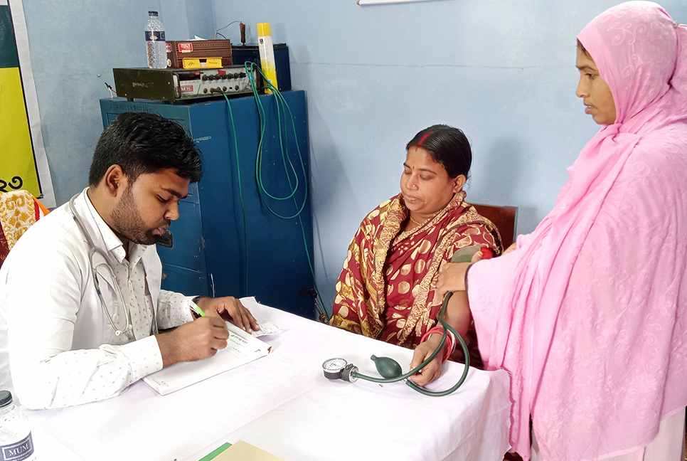 মাগুরায় বিজয় দিবস উপলক্ষে ফ্রি মেডিকেল ক্যাম্প