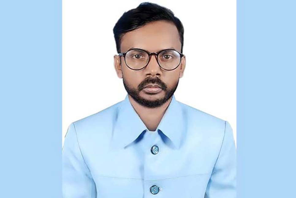 প্রার্থিতা প্রত্যাহার করবেন হিরো আলম