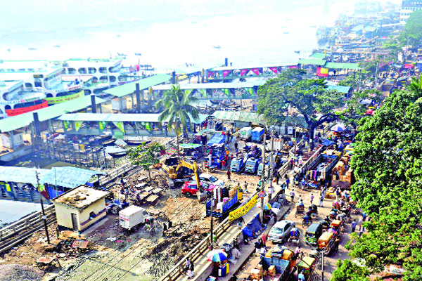 অস্তিত্ব সংকটে সদরঘাট