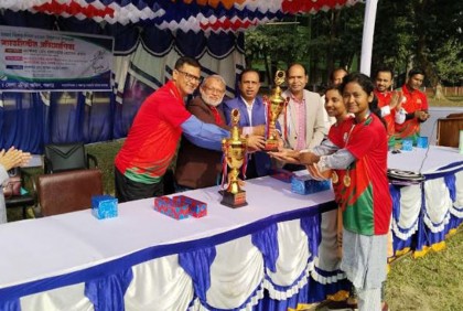 পঞ্চগড় মহিলা কলেজে ব্যাডমিন্টন প্রতিযোগিতা অনুষ্ঠিত 