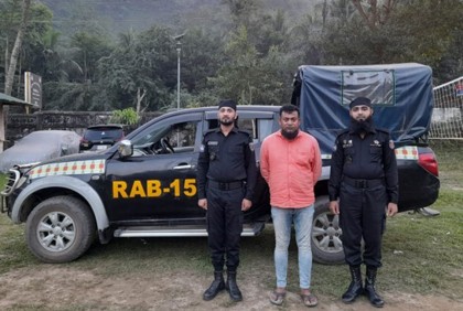 কক্সবাজারে ইয়াবাসহ আটক ২

