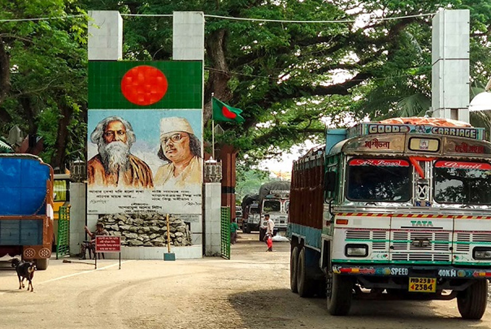 বিজয় দিবস: বেনাপোল স্থলবন্দরে আমদানি-রফতানি বন্ধ