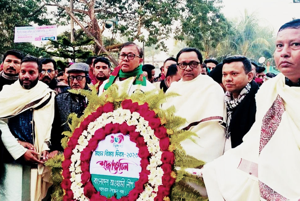 পরশুরামে বিলোনিয়া স্মৃতিসৌধে আলাউদ্দিন নাসিমের শ্রদ্ধা