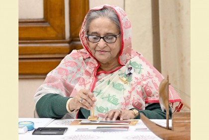 বিজয় দিবস উপলক্ষে স্মারক ডাকটিকিট অবমুক্ত করলেন প্রধানমন্ত্রী


