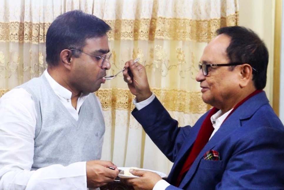 কাজী ফিরোজ রশীদের বাসায় সাঈদ খোকন

