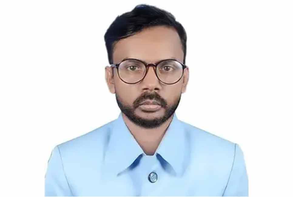 সবাই মাঠ কাঁপানোর পর নামবো : হিরো আলম

