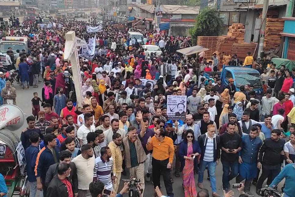 শোডাউনের মাধ্যমে নির্বাচনী প্রচার শুরু বাবলার

