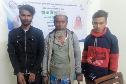 মুন্সীগঞ্জে ট্রলার ডুবির ঘটনায় তিন শ্রমিক আটক