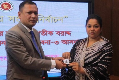 ডলি সায়ন্তনীকে হুমকির অভিযোগ

