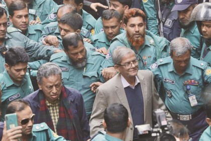 মির্জা ফখরুল-আমীর খসরুর রিমান্ড নামঞ্জুর, জেলগেটে জিজ্ঞাসাবাদের আদেশ
