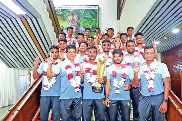 এশিয়া জিতে ফিরলেন যুবারা