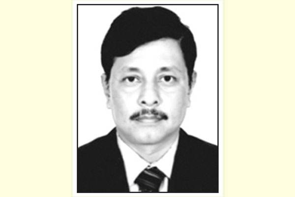 সবার হাতেই এক একটা অদৃশ্য দুরবিন