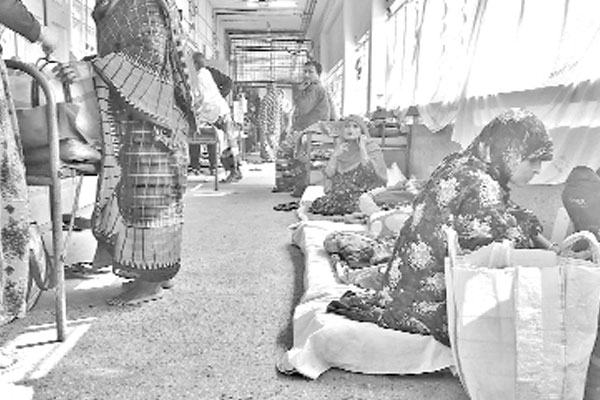 হাসপাতালে রোগীর ভিড়