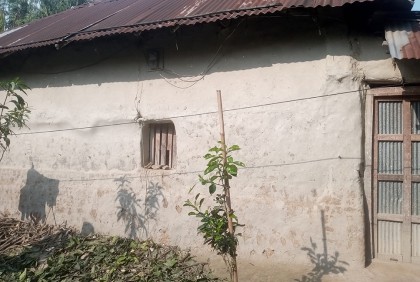 ঐতিহ্যের মাটির ঘর হারিয়ে যাচ্ছে