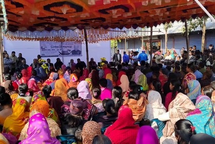 ঠাকুরগাঁওয়ে আওয়ামী লীগ প্রার্থীর পথসভা