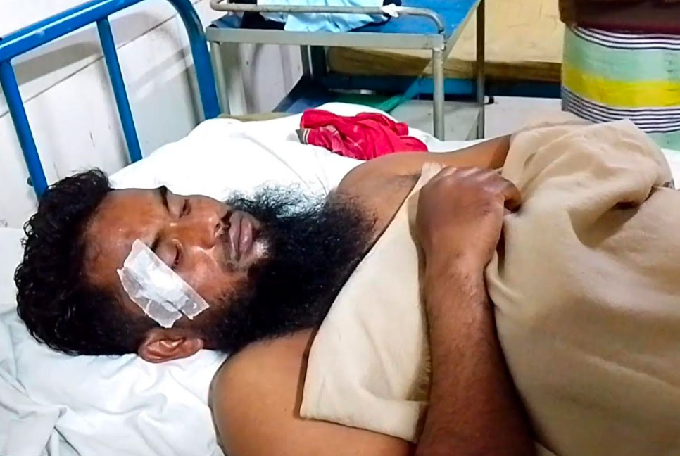 মুন্সিগঞ্জের আধারায় নৌকা সর্মথকদের ওপর স্বতন্ত্র প্রার্থীর সমর্থকদের হামলা আহত ২
