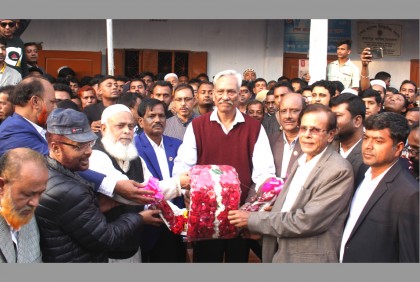 শাহজাহান ওমরের নৌকায় অবশেষে রাজাপুর আওয়ামী লীগ

