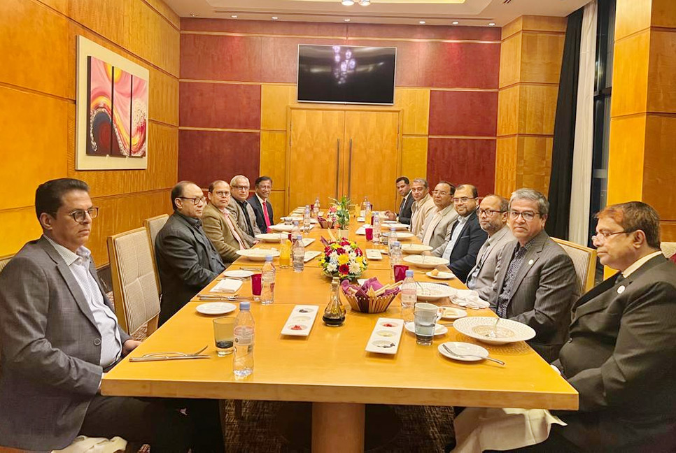 জুডিশিয়াল অফিসারদের আবাসন প্রকল্পের উন্নয়নমূলক কাজ নিয়ে মতবিনিময় সভা