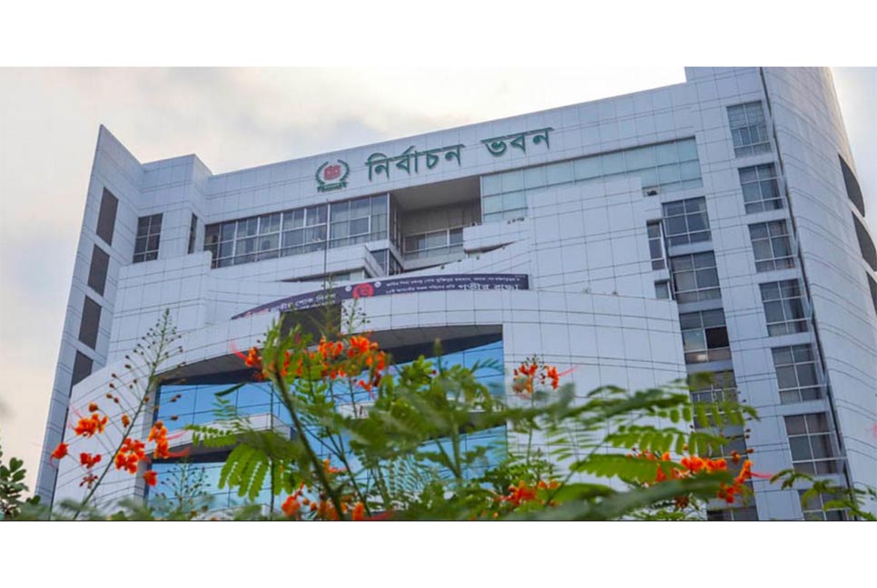 ভোটে সাংবাদিকরা মোটরসাইকেল ব্যবহার করবেন : নির্বাচন কমিশন

