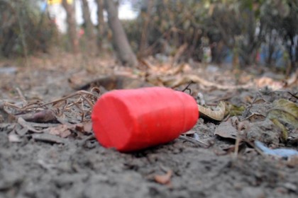 রাজশাহী-নাটোর হাইওয়ে সড়কে ককটেল বিস্ফোরণ