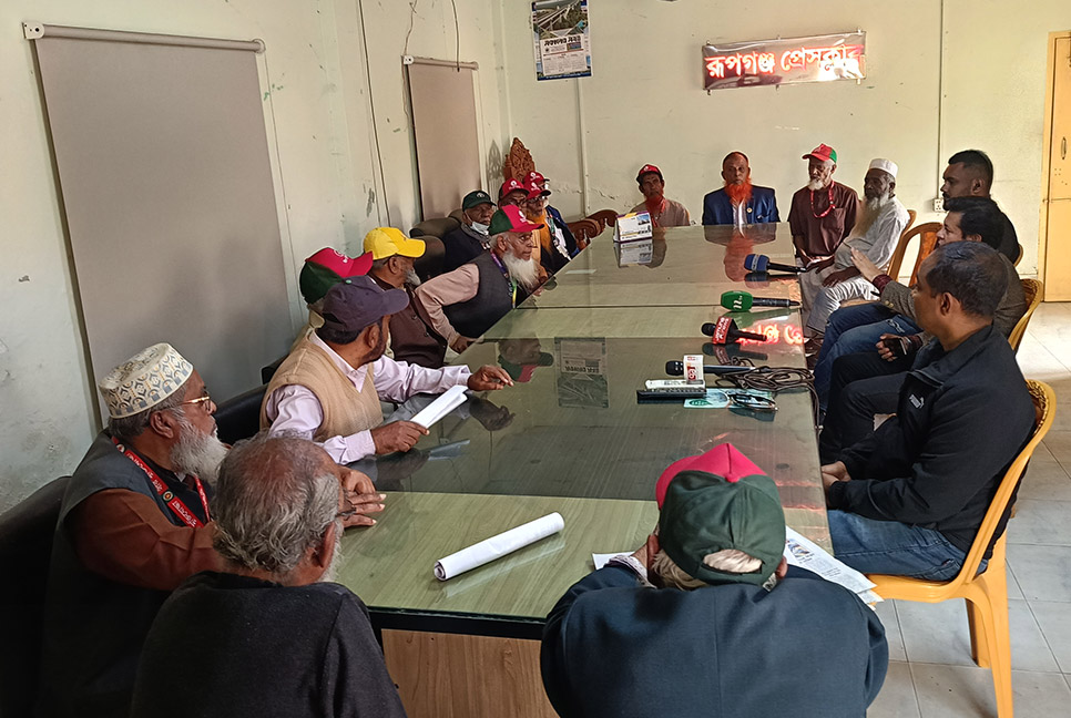 রূপগঞ্জে স্বতন্ত্র প্রার্থীর পক্ষে প্রচারণায় গিয়ে হামলার শিকার ৩৫ মুক্তিযোদ্ধা