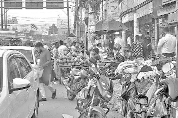 যেখানে-সেখানে পার্কিংয়ে ভোগান্তি