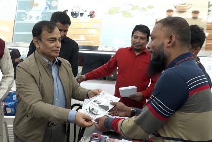 বরিশালে নৌকার প্রার্থী জাহিদ ফারুকের গণসংযোগ 
