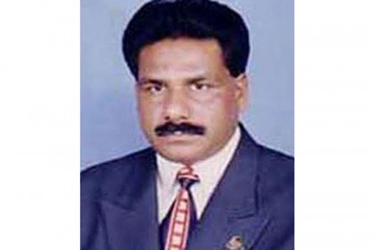 যশোর-২ আসনে নৌকায় 
সমর্থন দিয়ে সরে দাঁড়ালেন 
স্বতন্ত্র প্রার্থী হাবিব